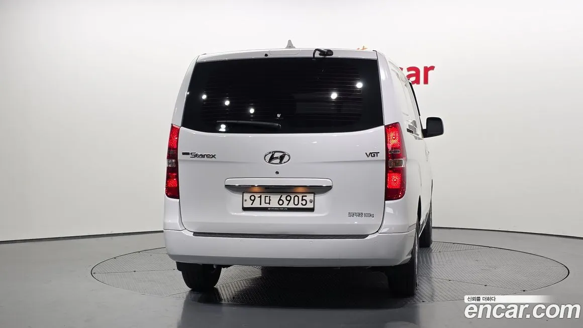 Hyundai Starex — фото 3