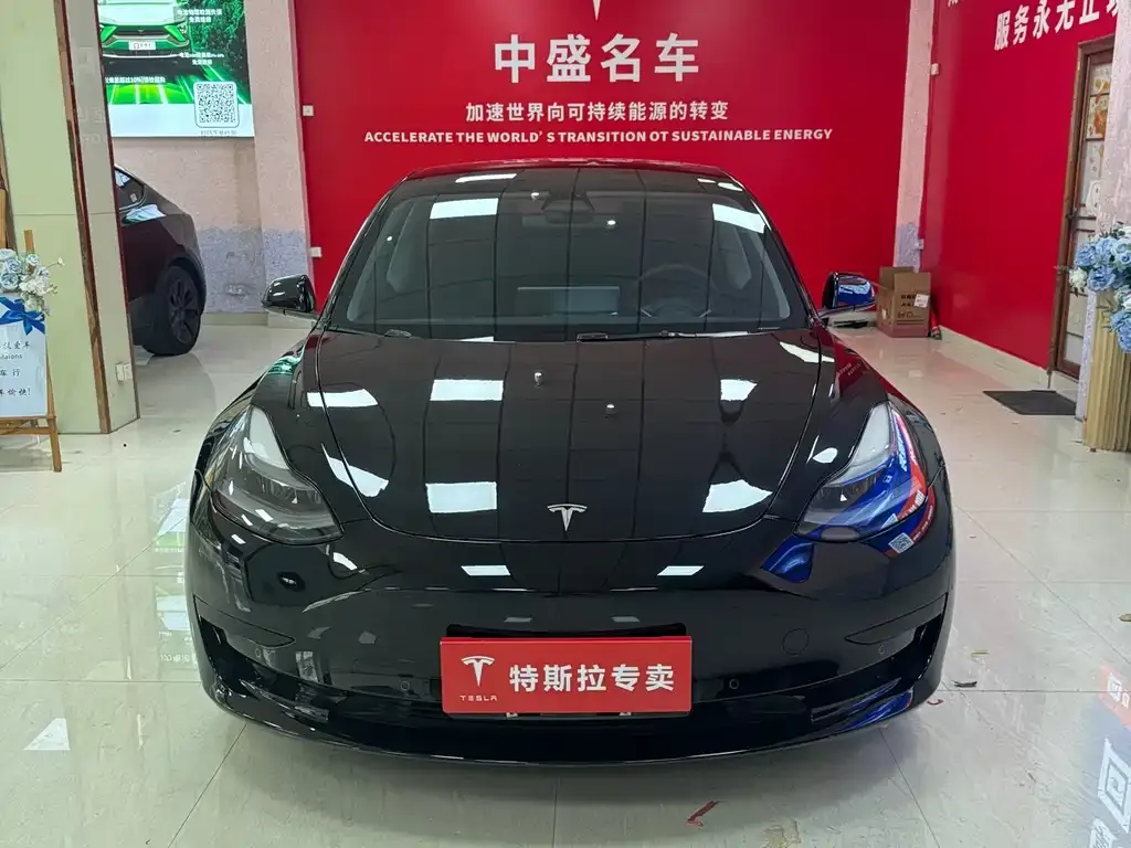 Tesla Model 3 — фото 9