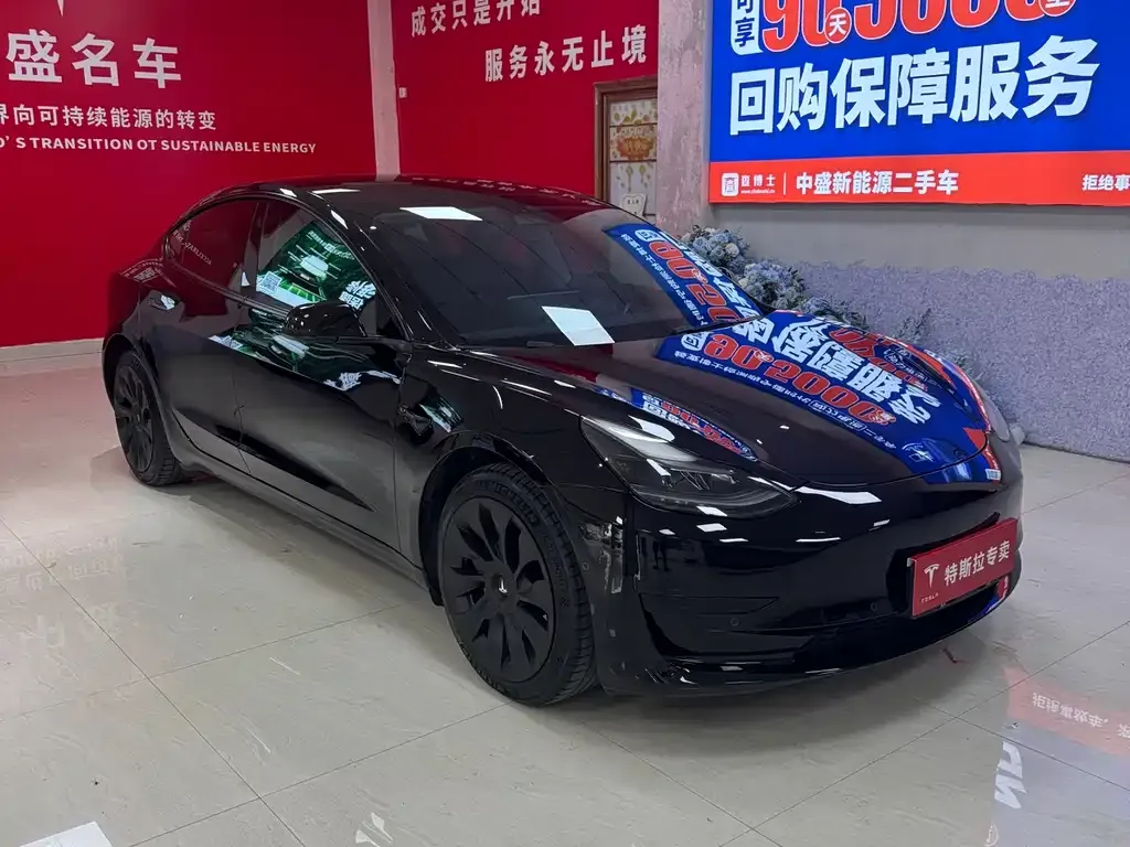 Tesla Model 3 — фото 10