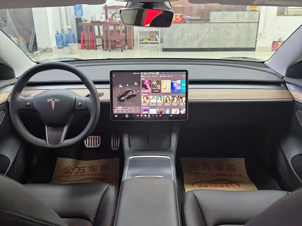 Tesla Model 3 — фото 2