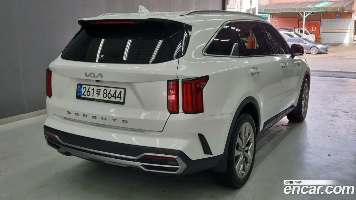 Kia Sorento — фото 9