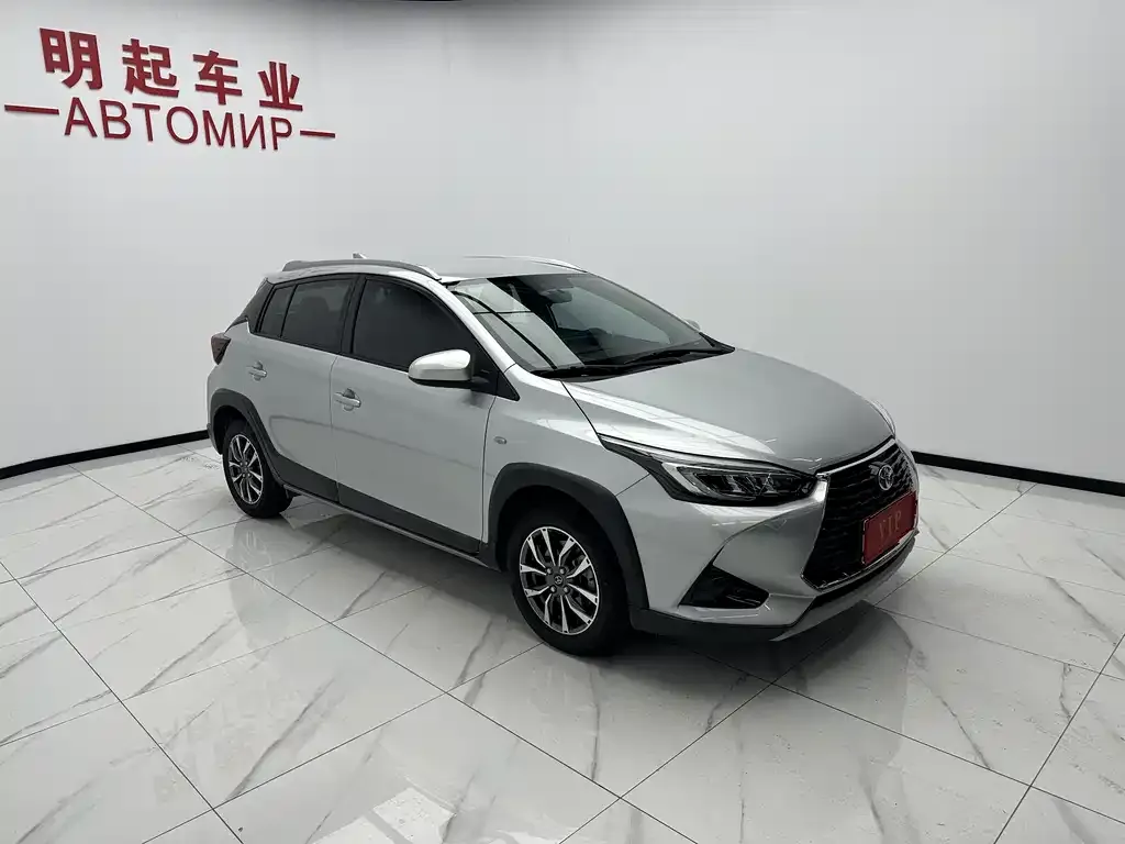 Toyota Yaris L — фото 3