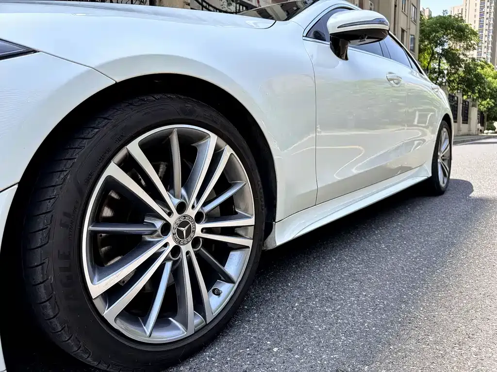 Mercedes-Benz CLS — фото 4