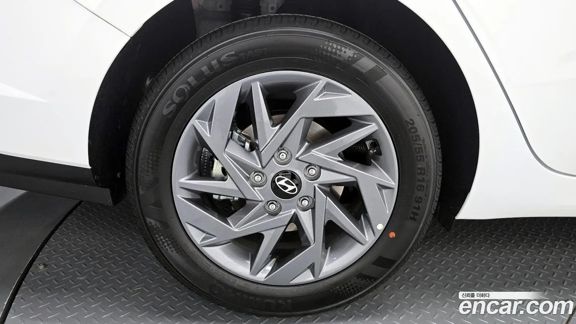 Hyundai AVANTE — фото 7