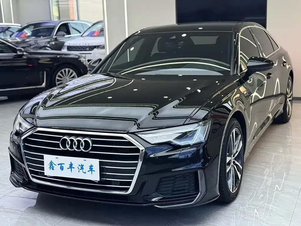 Audi A6L — фото 1