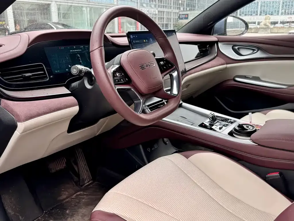 BYD Seal — фото 8