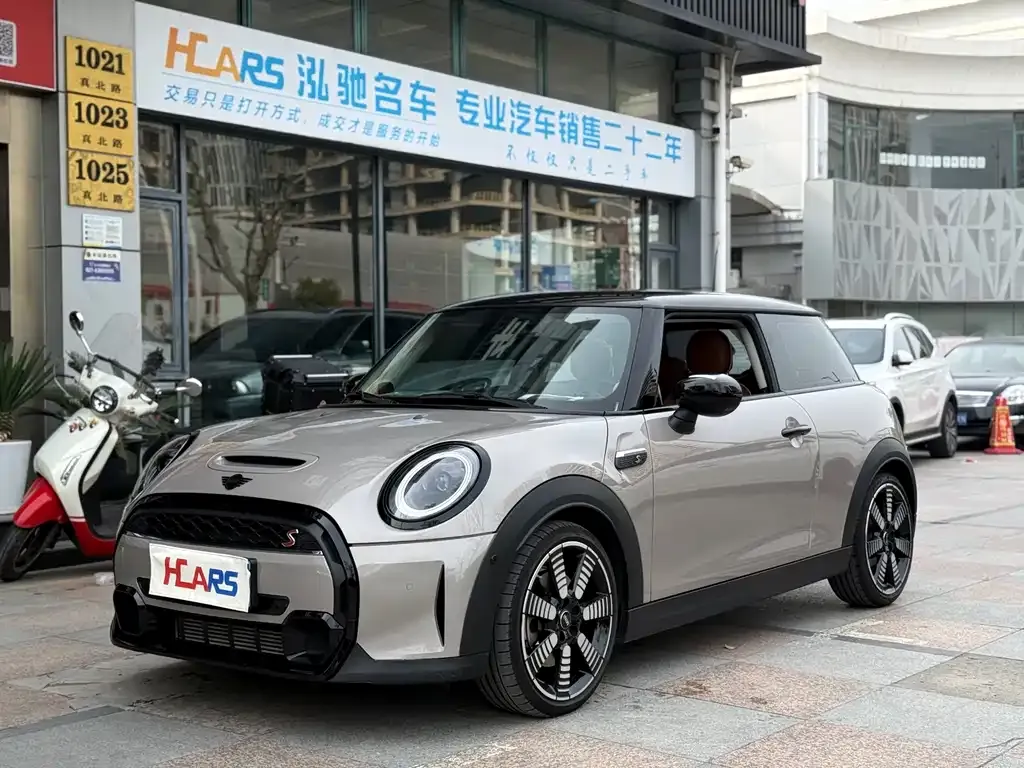 MINI Cooper (3-door) — фото 1