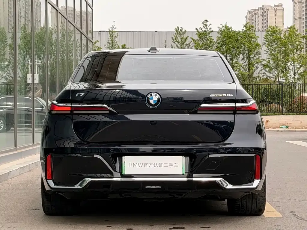 BMW i7 — фото 10