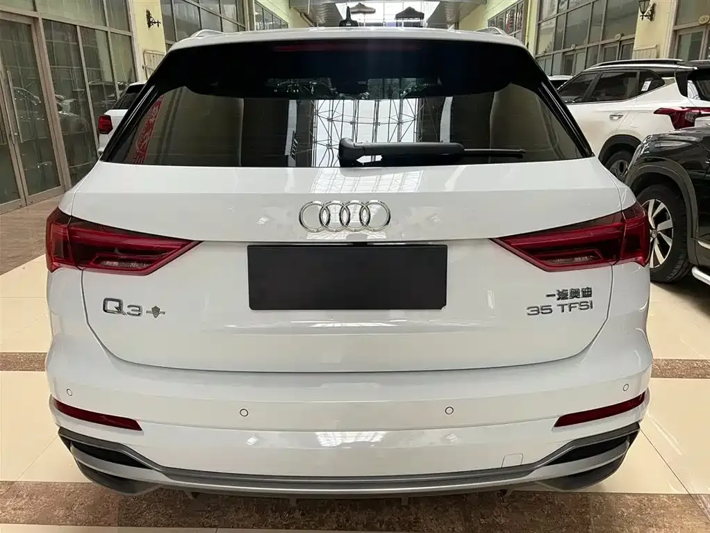 Audi Q3 — фото 7