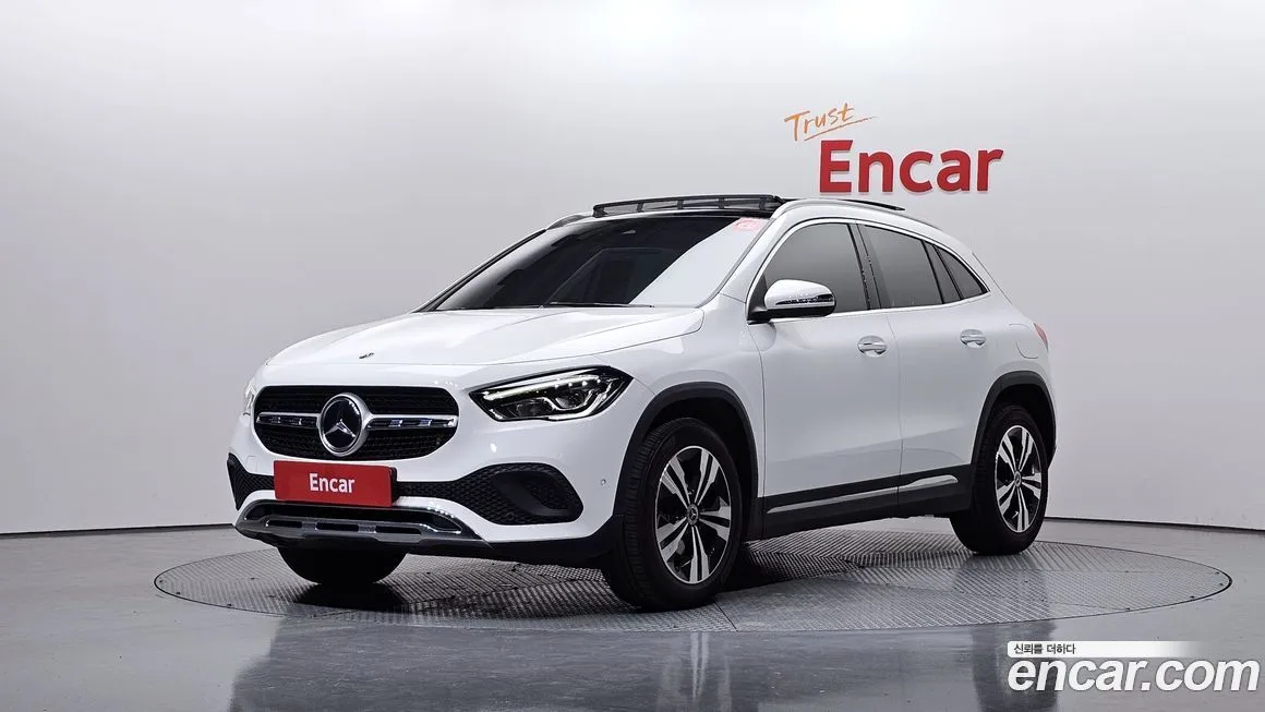 Mercedes-Benz GLA-Class — фото 1