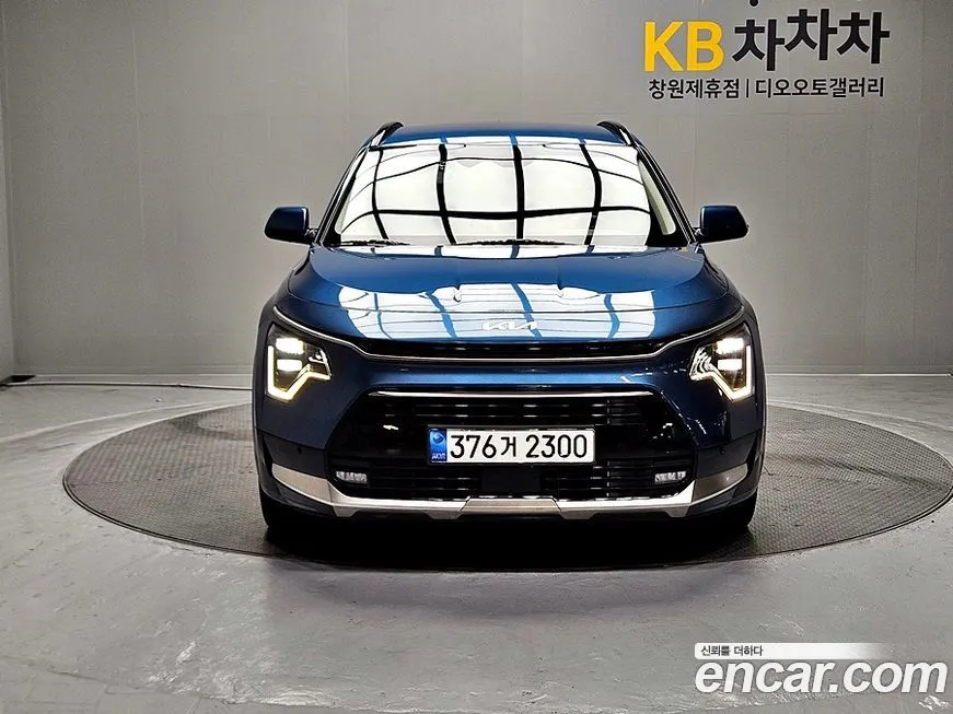 Kia Niro — фото 1