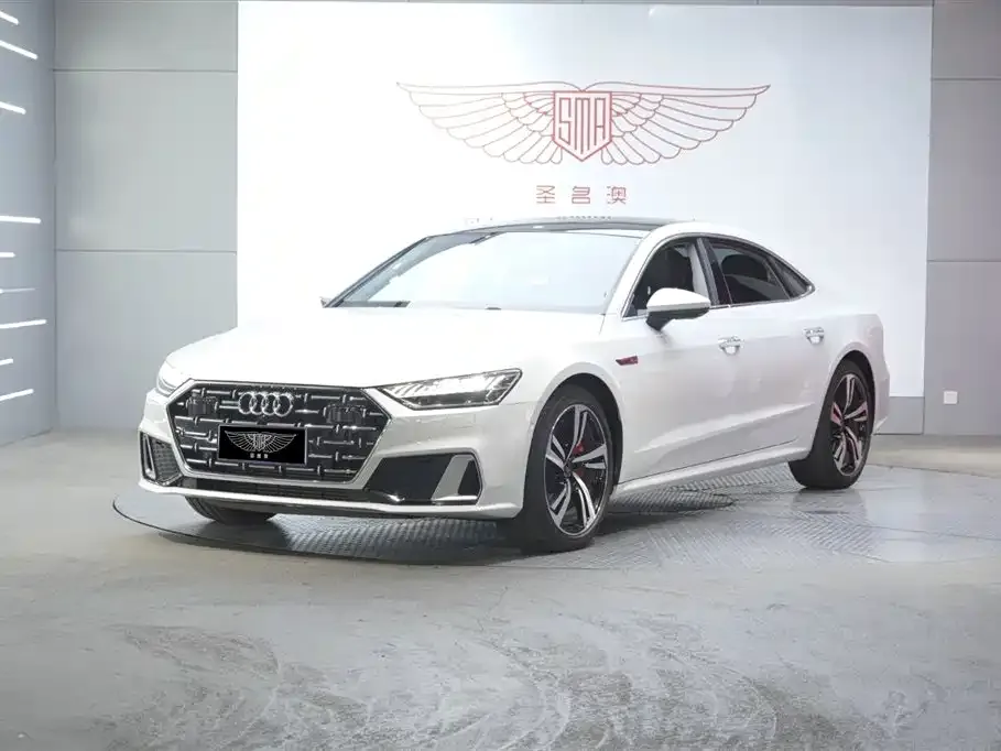 Audi A7L — фото 1