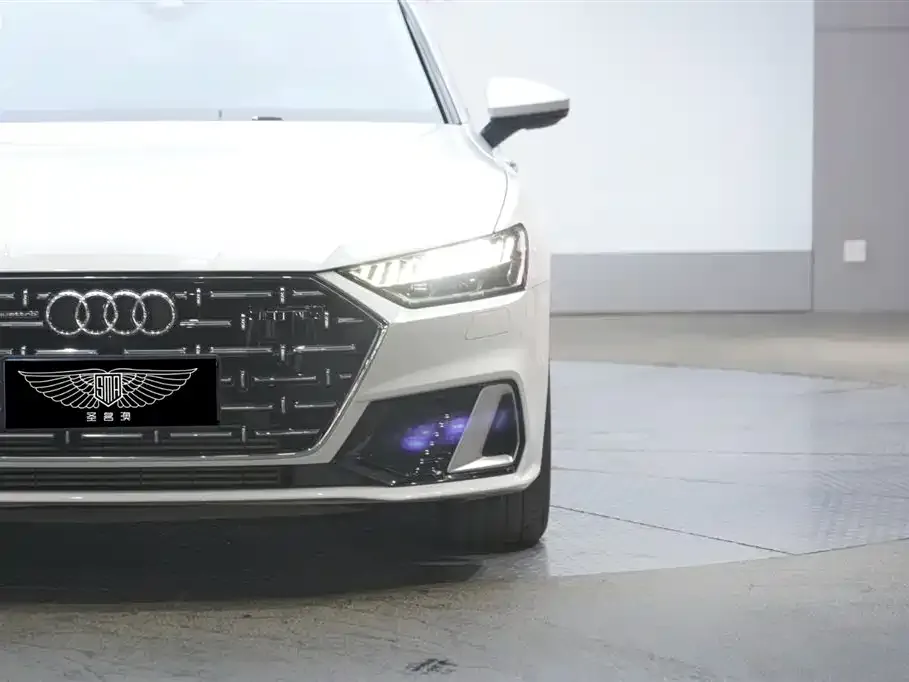 Audi A7L — фото 5