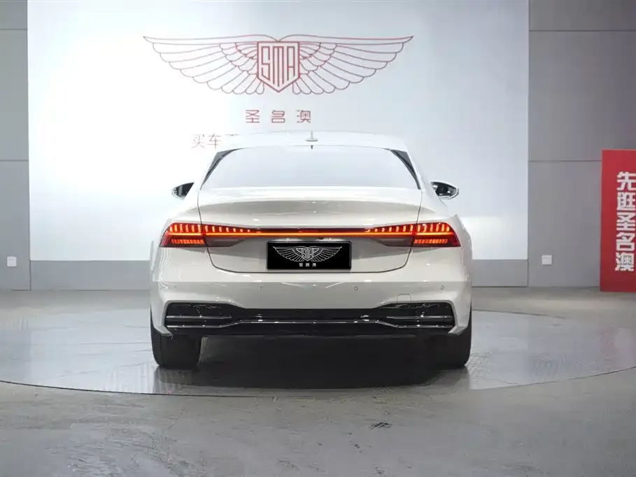 Audi A7L — фото 3