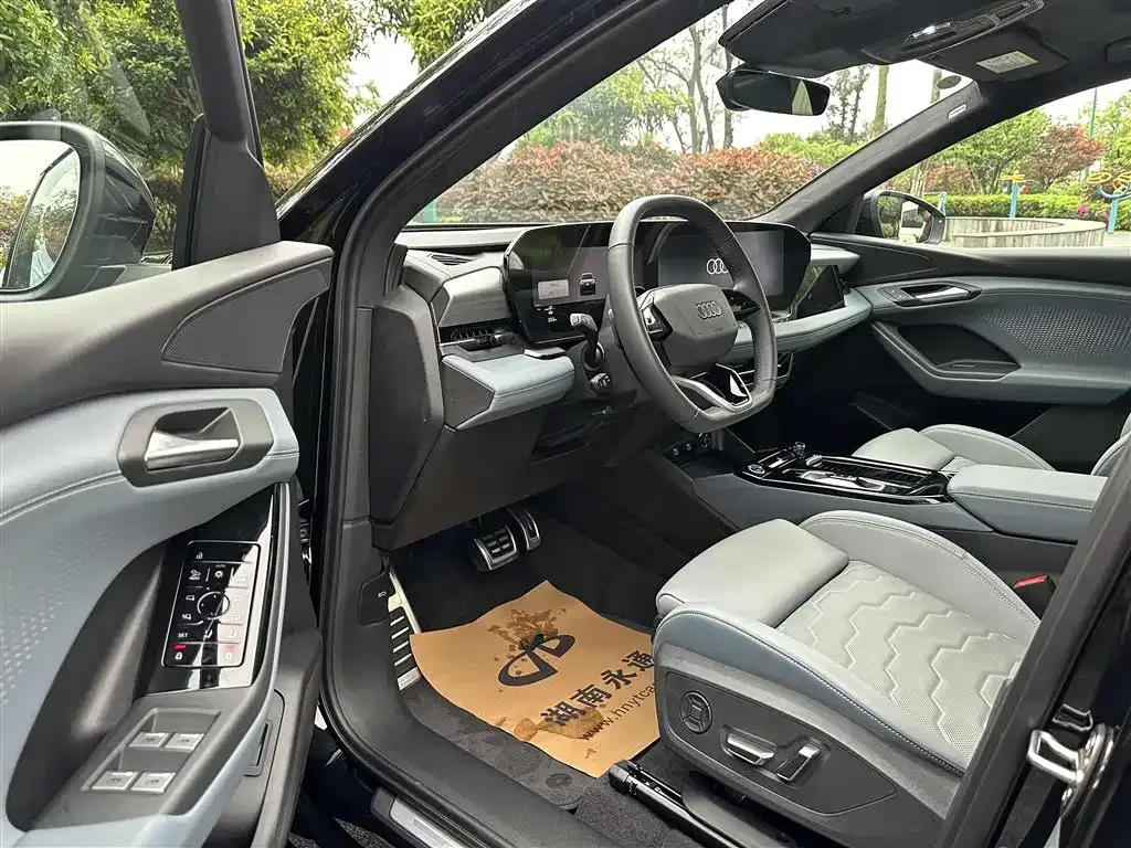 Audi Q6L e-tron — фото 8