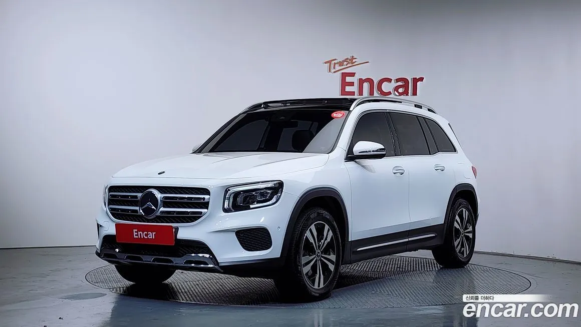 Mercedes-Benz GLB-Class — фото 1