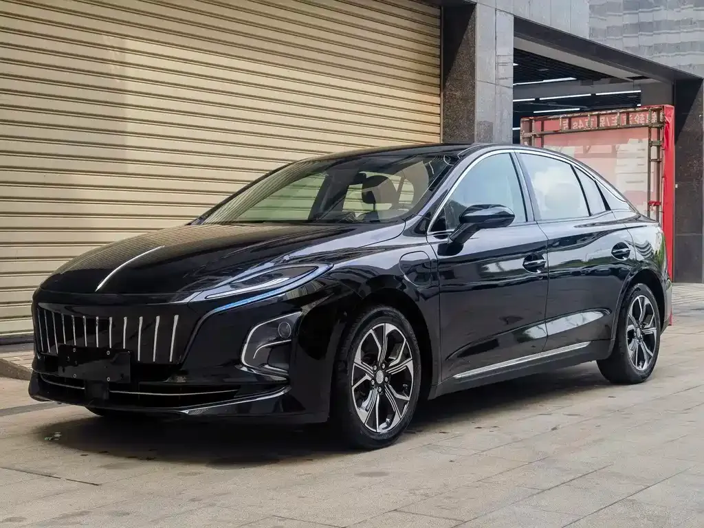 Hongqi E-QM5 — фото 1