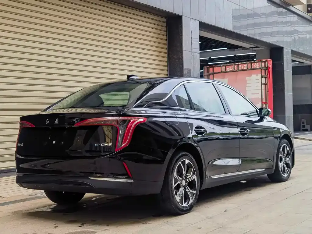 Hongqi E-QM5 — фото 6