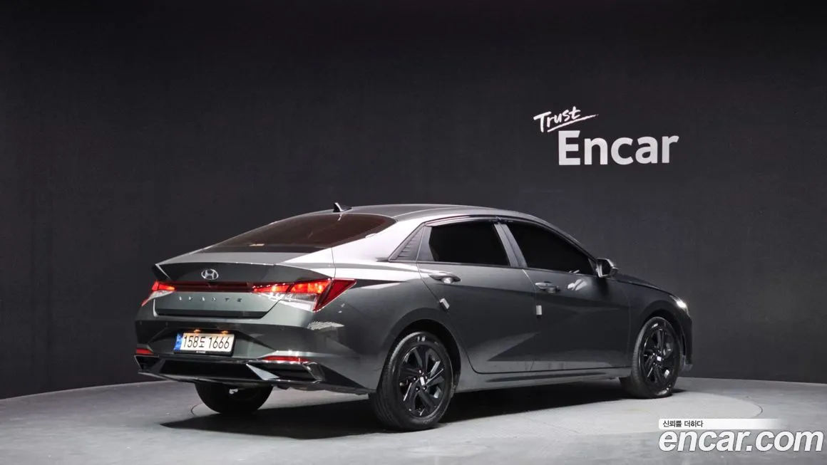 Hyundai AVANTE — фото 3