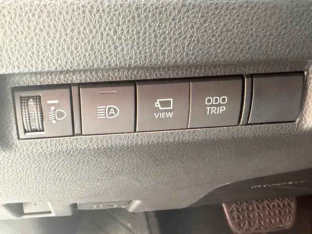 Toyota Wildlander — фото 10