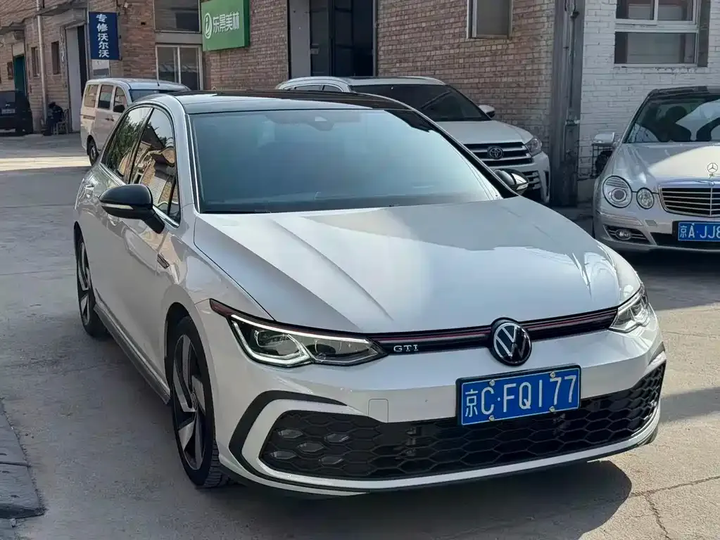 Volkswagen Golf GTI — фото 5