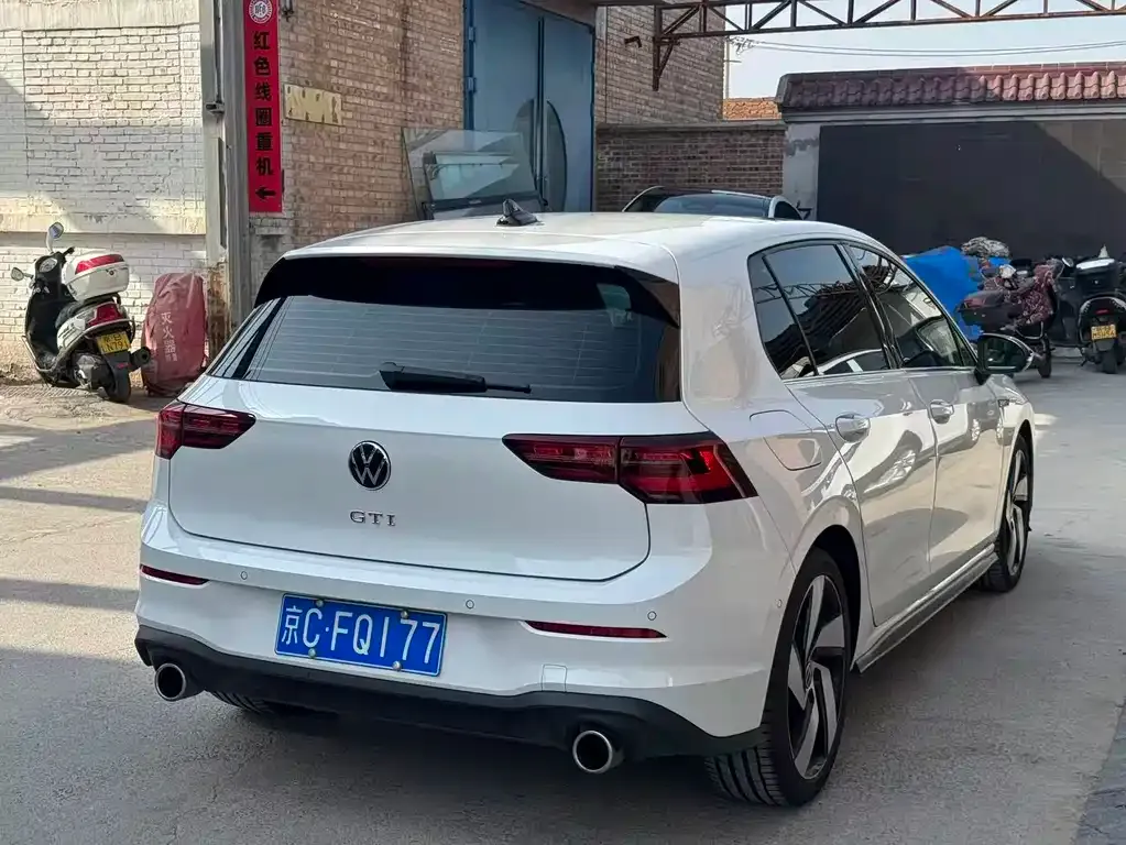 Volkswagen Golf GTI — фото 2
