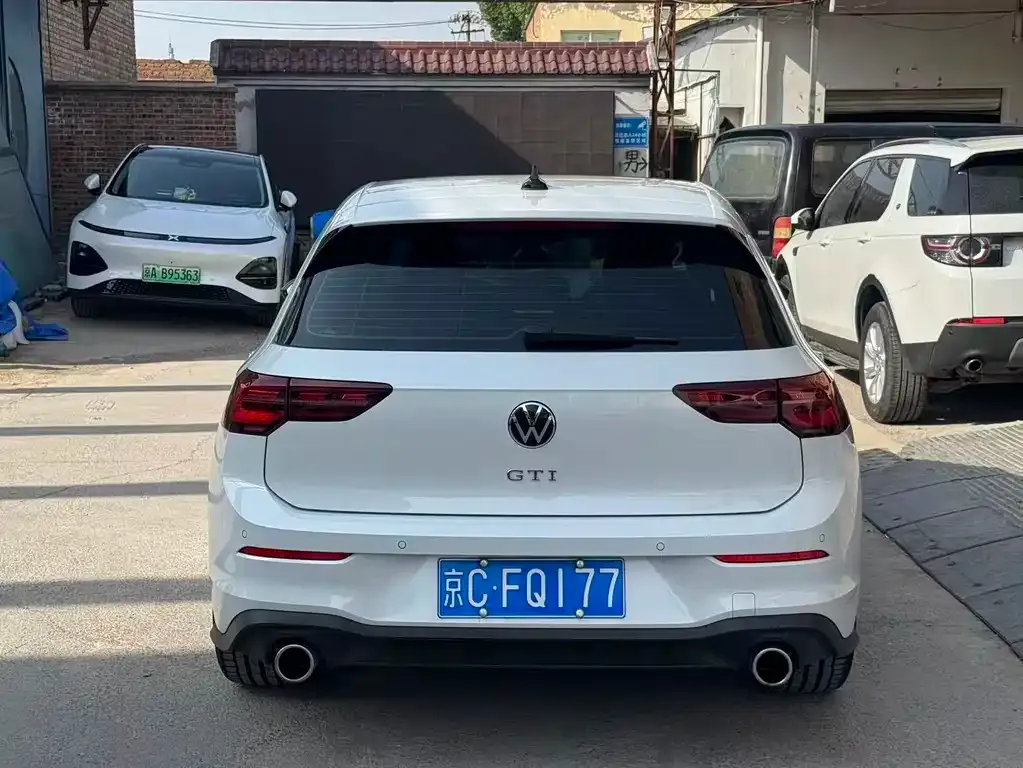 Volkswagen Golf GTI — фото 7