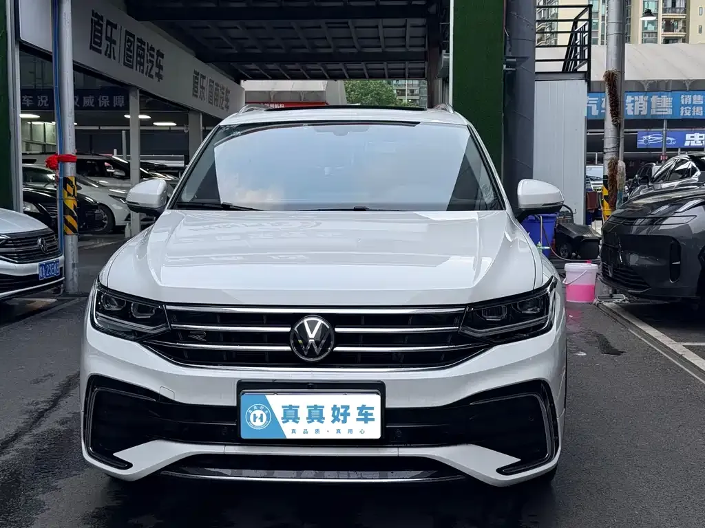 Volkswagen Tiguan L — фото 6