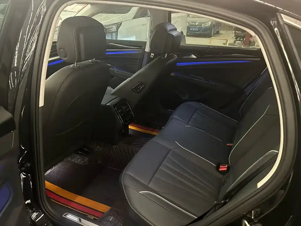 Volkswagen Passat — фото 2