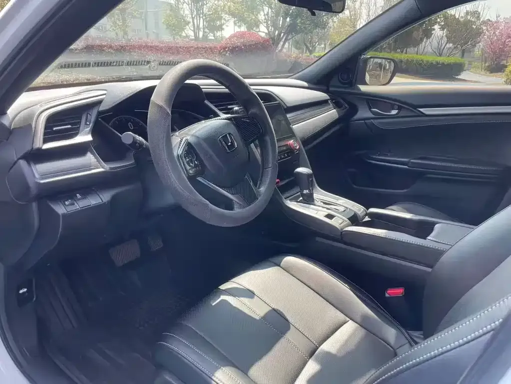 Honda Civic — фото 5