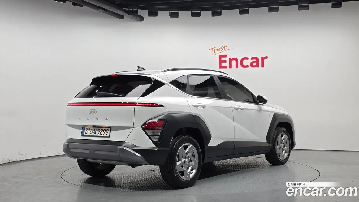 Hyundai Kona — фото 2