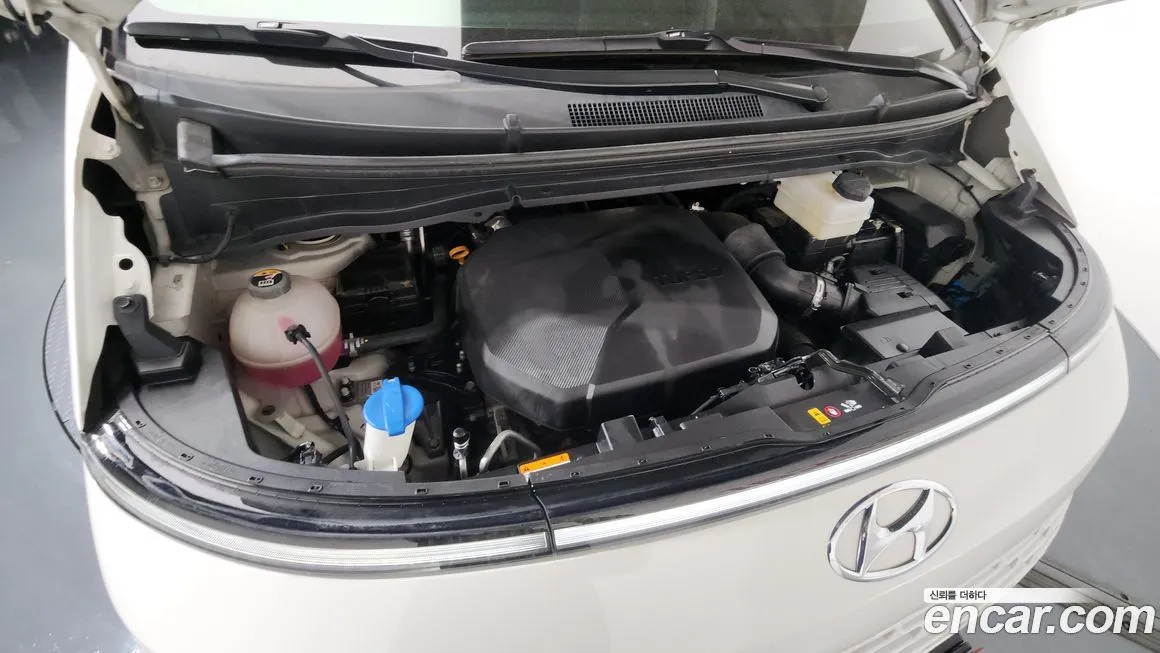 Hyundai Staria — фото 3