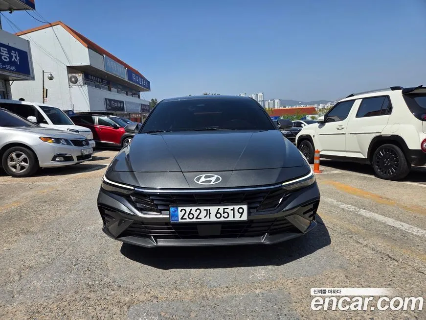 Hyundai AVANTE — фото 1