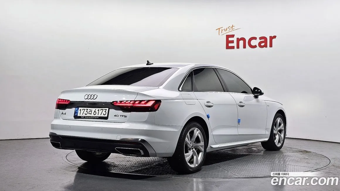 Audi A4 — фото 3