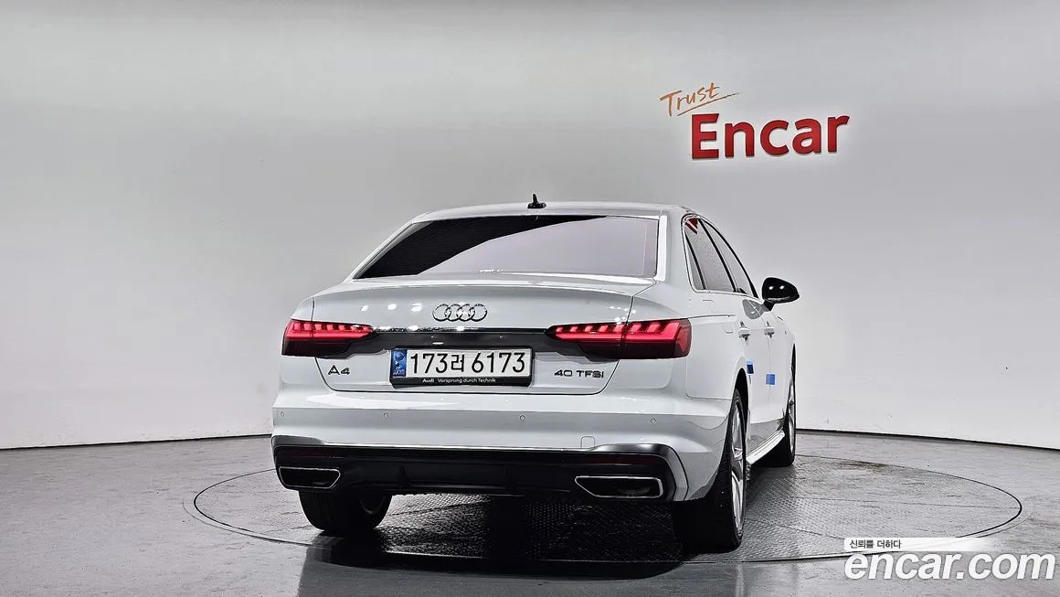 Audi A4 — фото 7