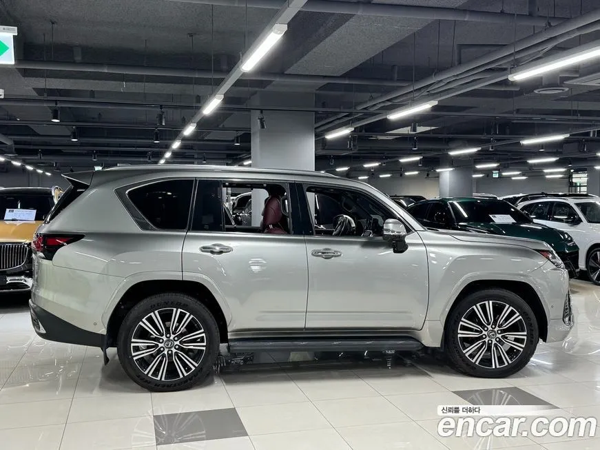 Lexus LX — фото 6