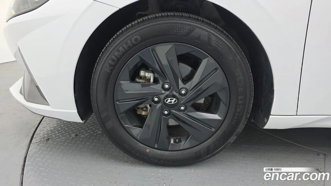 Hyundai AVANTE — фото 2