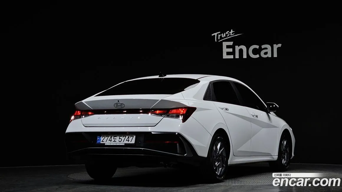Hyundai AVANTE — фото 3