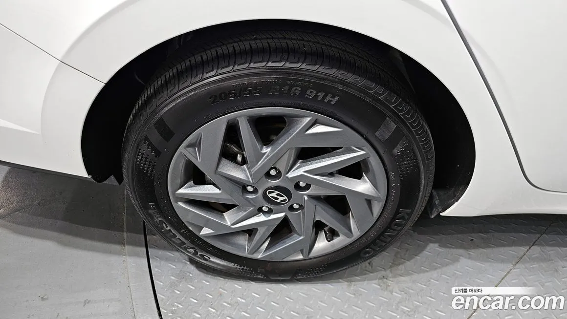Hyundai AVANTE — фото 6