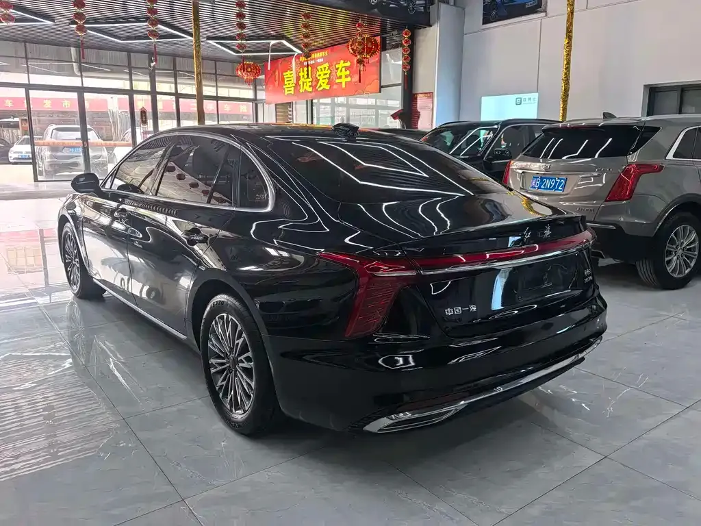 Hongqi H5 — фото 4