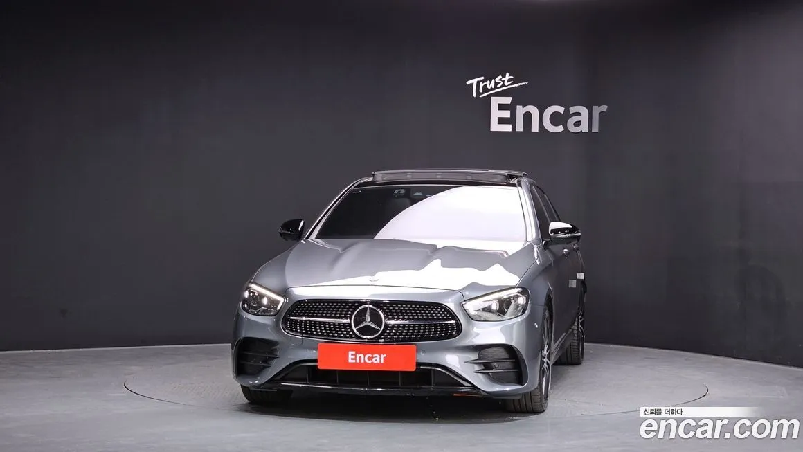 Mercedes-Benz E-Class — фото 4