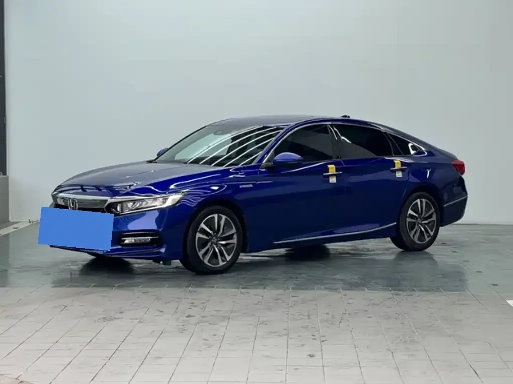 Honda Accord — фото 1