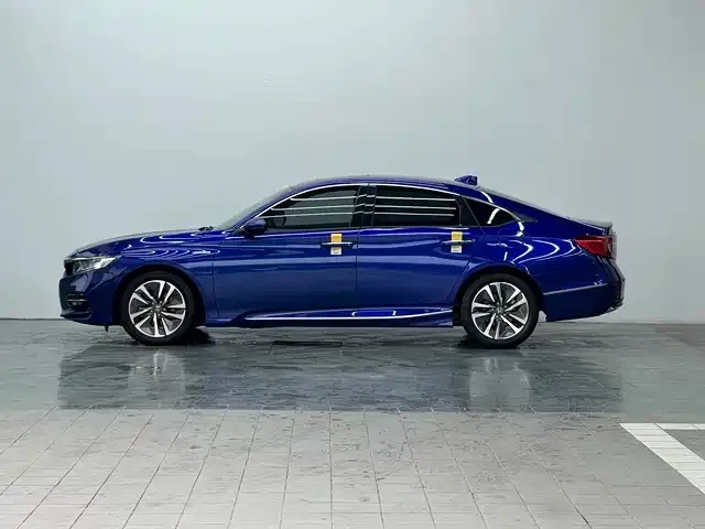 Honda Accord — фото 7