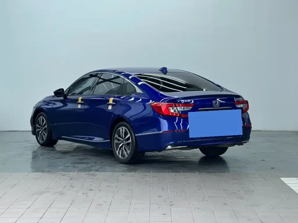 Honda Accord — фото 9
