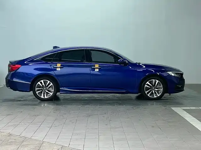 Honda Accord — фото 10