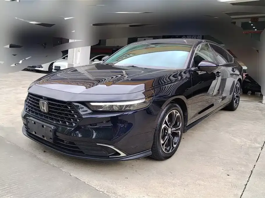 Honda Accord — фото 1