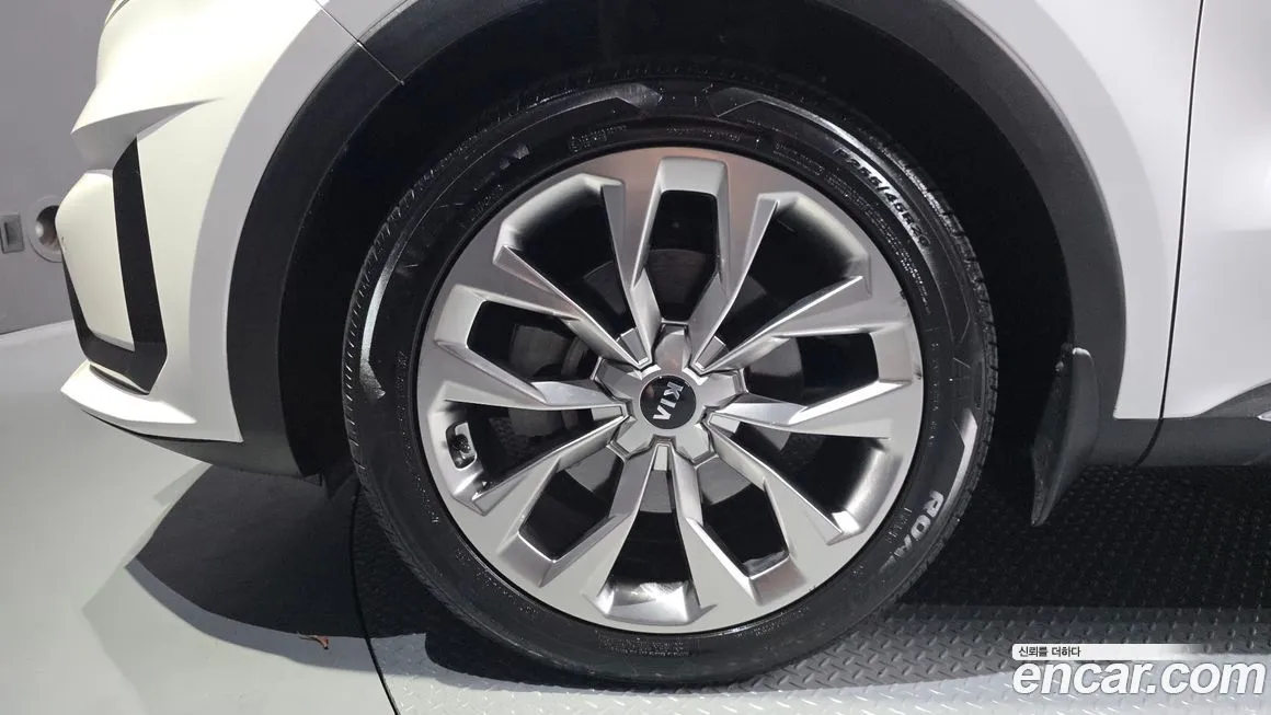 Kia Sorento — фото 8