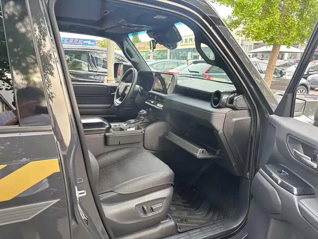 Toyota Prado — фото 9