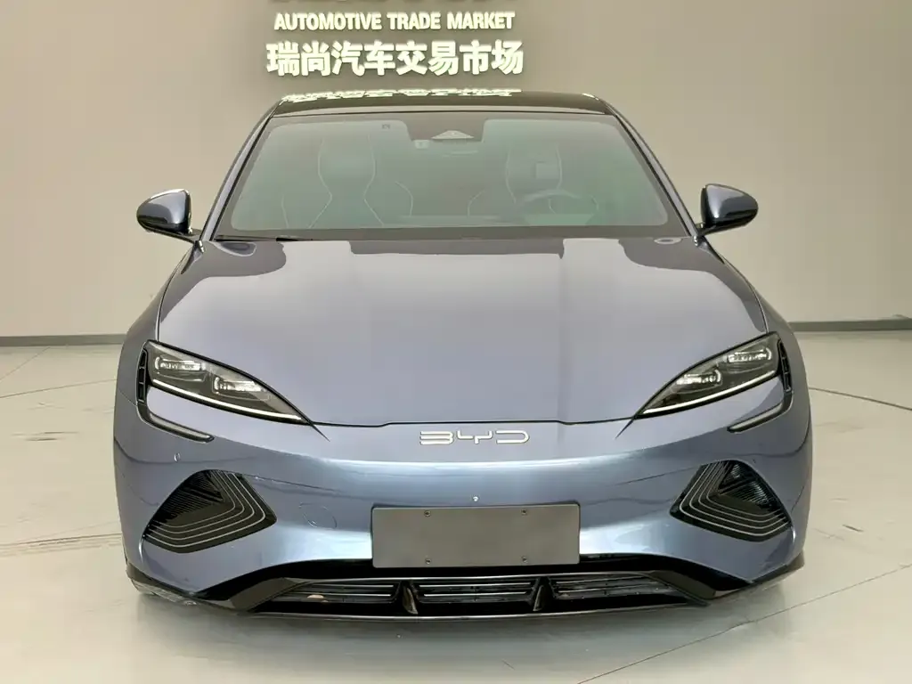 BYD Seal — фото 3