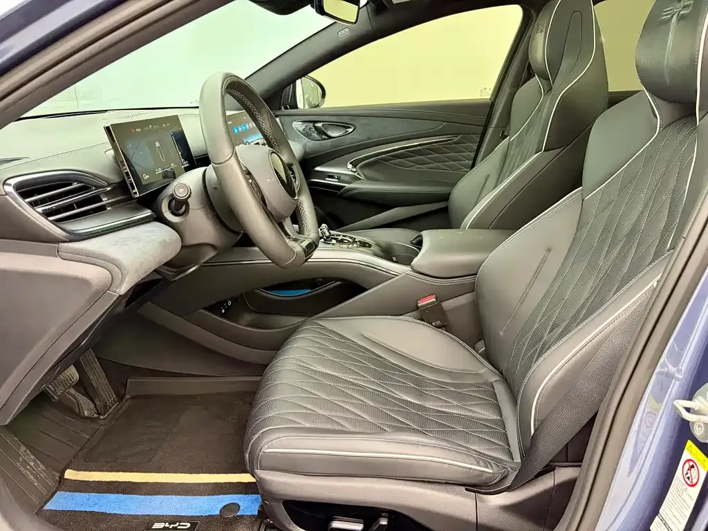 BYD Seal — фото 7